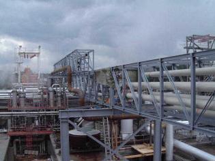 Synthesefaser Industrie - Rohrbrücke für Energie